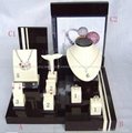 Wholesale Window Jewelry Display Case for Necklace Ring Earring 