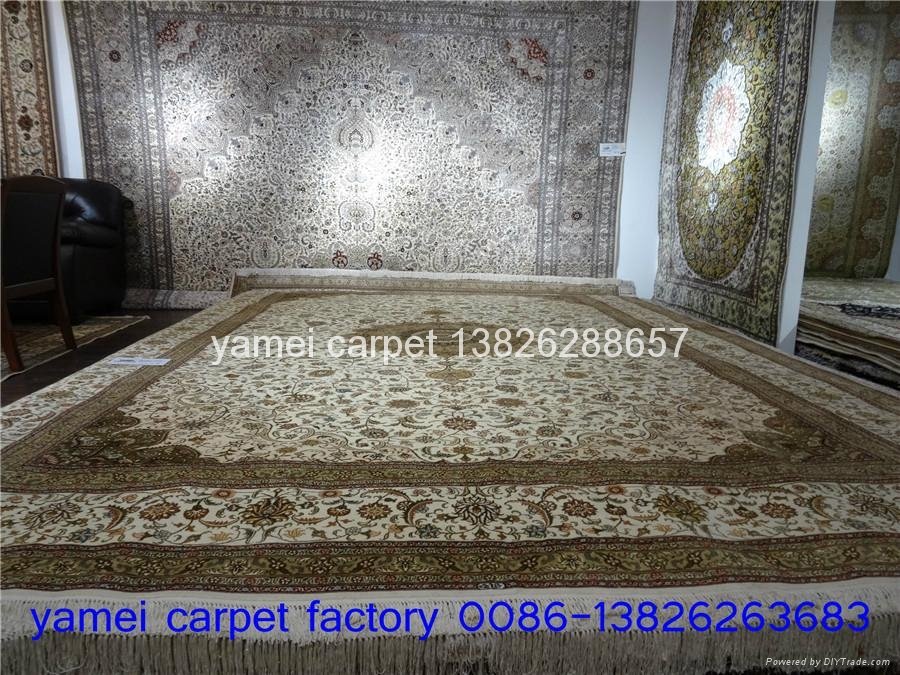 classic design of the same quality as Mercedes Benz center rugs for living room 1