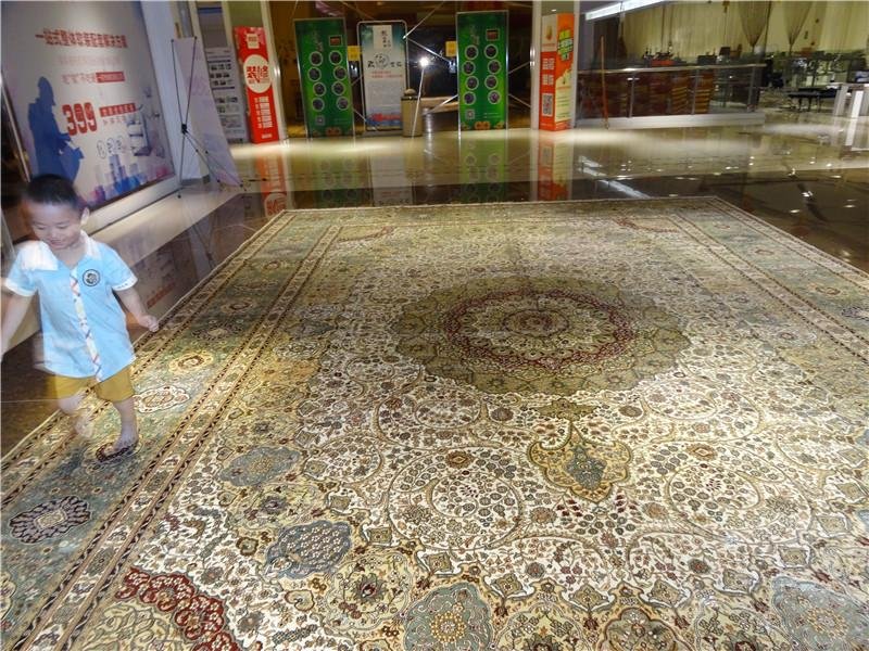 Factory Price Direct Selling Pure Handmade Persian Style Silk Carpet 600L 2