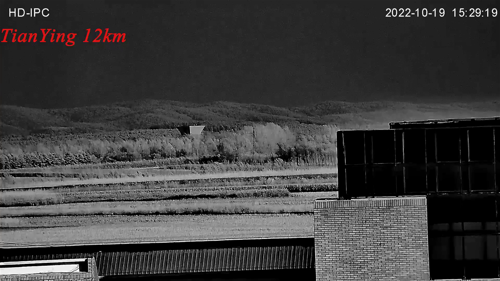 4km man 2MP 15~200mm coaxial zoom SWIR CCTV Camera 5