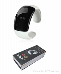 hot sell bluetooth bracelet qt09 with vibration speaker 