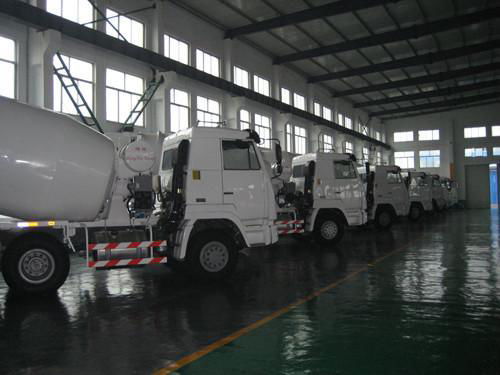 concrete mixing truck 3