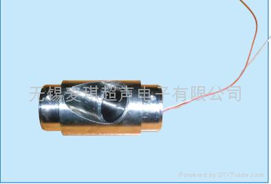 Water flow-metering transducer