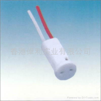 G4.0-G5.3-G6.35ceramic lamp holder in white color 3