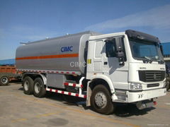 FUEL TANK TRUCK