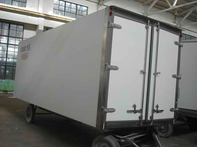 Refrigerated truck body