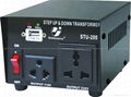 STU-200 STEP UP/ DOWN VOLTAGE TRANSFORMER WITH USB 1