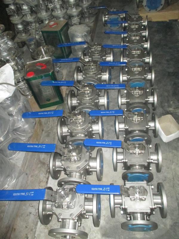 DIN3357 stainless steel three way flanged T-type ball valve 3