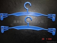Dongguan nuolung plastic hardware products co., LTD