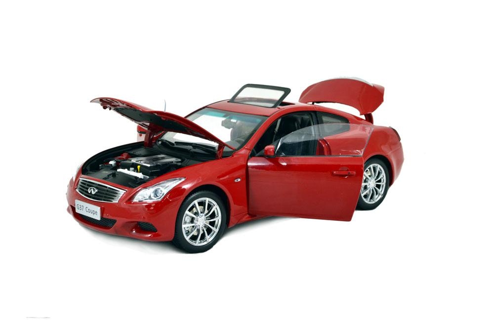 Miniature Cars Replica Infiniti G37 Coupe 2013 Diecast Model Car By
