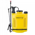 Manual Knapsack Sprayer MT-120 1