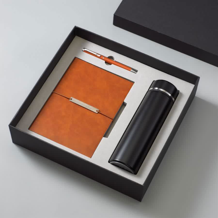 Nameplate notebook with a penloop and a elastic band 5