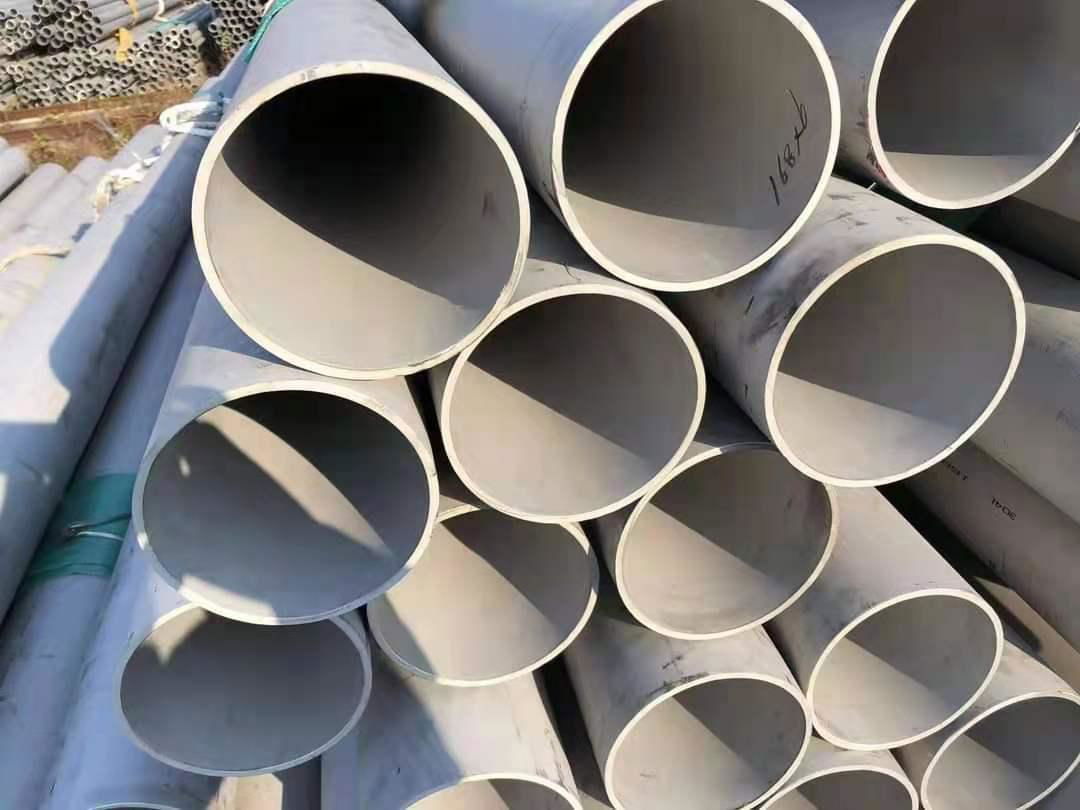 Stainless Steel Seamless Pipes 2