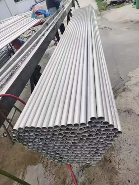 Stainless Seamless Steel Pipes 5