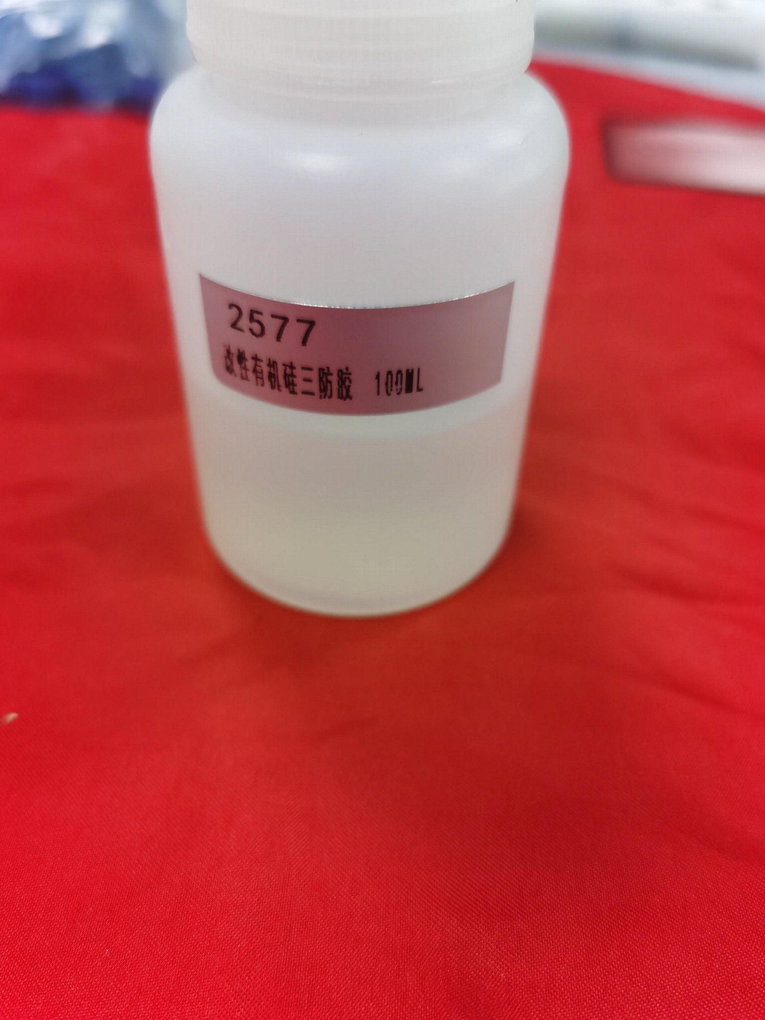 SiliconeThree-proof glue