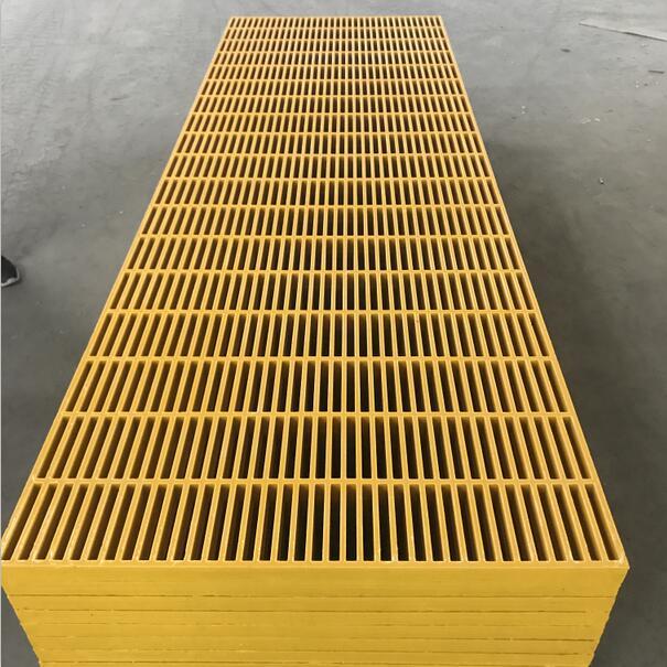 Fiberglass Reinforced Plastic (FRP) molded grating