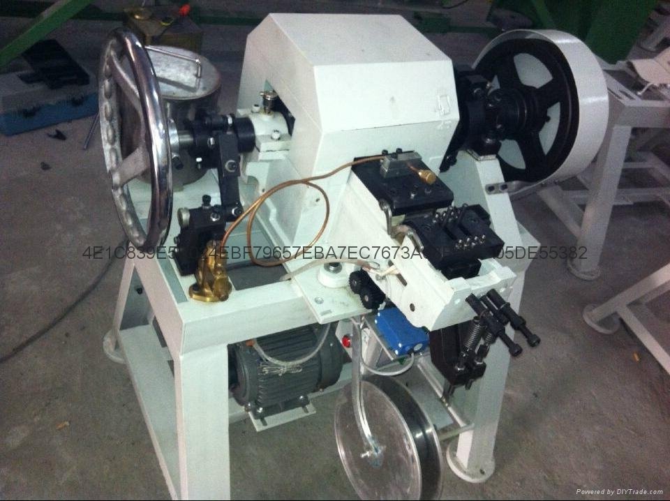 Semi-automatic shoelace tipping machine 4