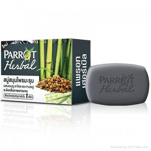 Parrot Moringa Herbal Soap with Bamboo Charcoal and Clove Deodorizing 100g. 2