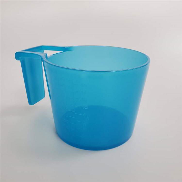 注塑透明塑料量杯模具制造