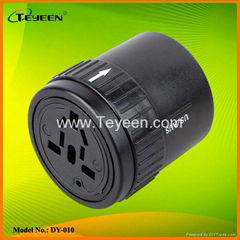 World Travel Adapter  (DY-010)