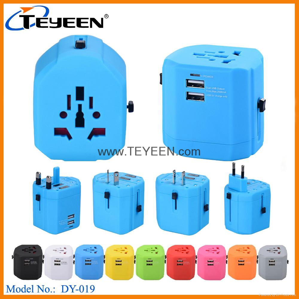 New 2.5A World Travel Adapter with Dual USB Charger （DY-019）   2