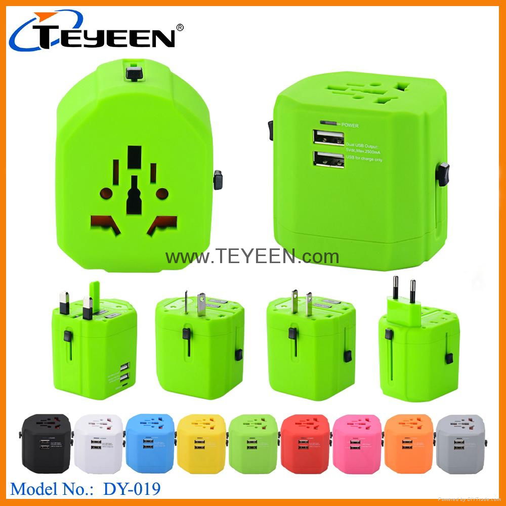 New 2.5A Universal Travel Adapter with Dual USB Charger （DY-019） 3