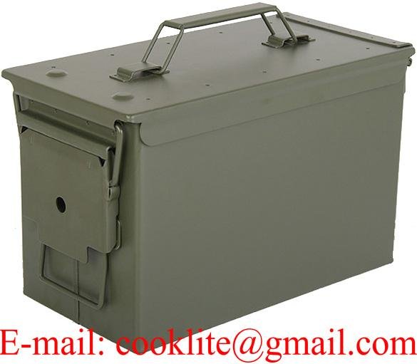 Caixa metálica militar para munição ou ferramenta  4