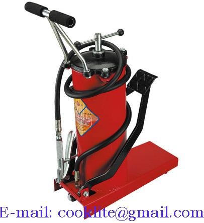 Wheeled manual grease lubricator pedal pump - 12L 3
