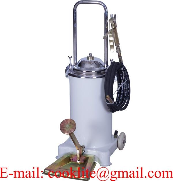 Wheeled Manual Grease Lubricator Pedal Pump - 15L