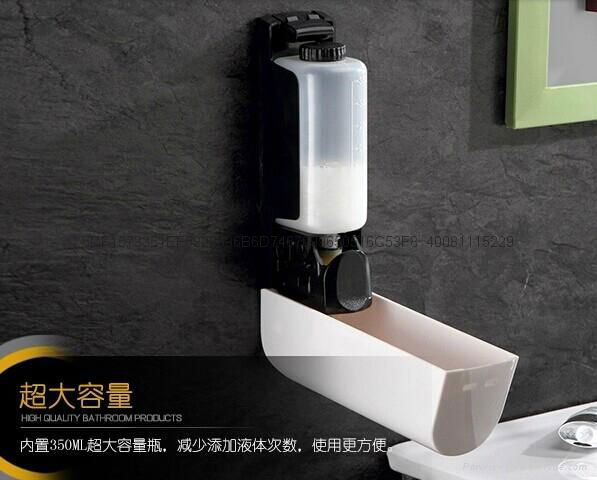 manual soap dispenser 4