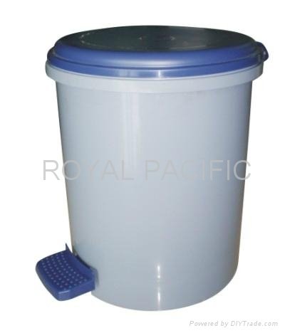plastic pedal waste bin