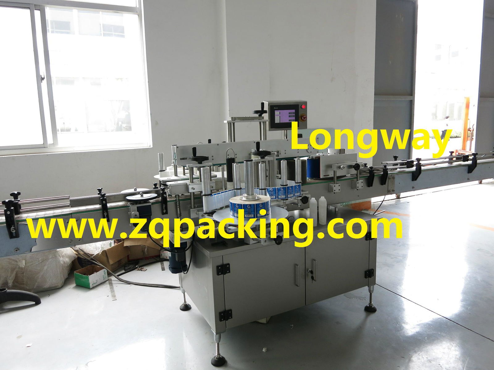 Double sides or single side automatic labeling machine for bottles
