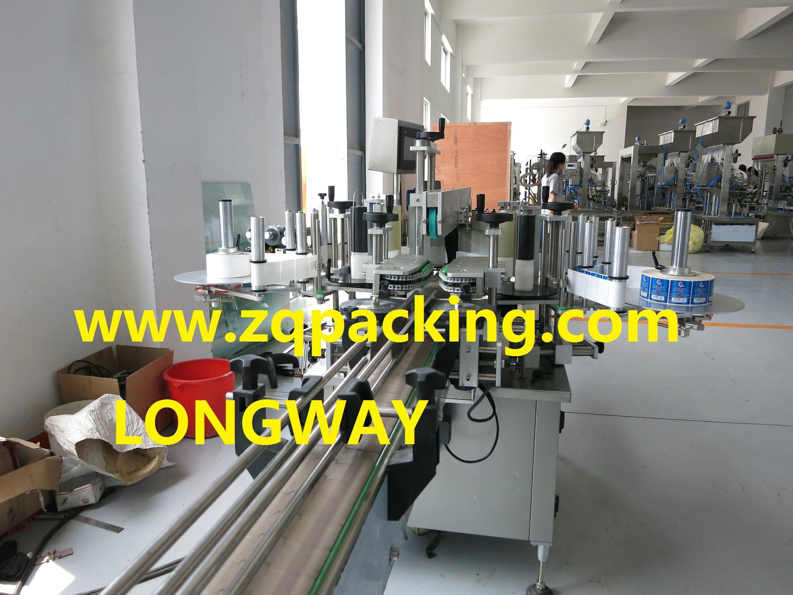 Double sides or single side automatic labeling machine for bottles 2