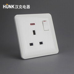 86X86 size white colour British Standard Switch Socket