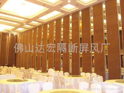 活動隔牆