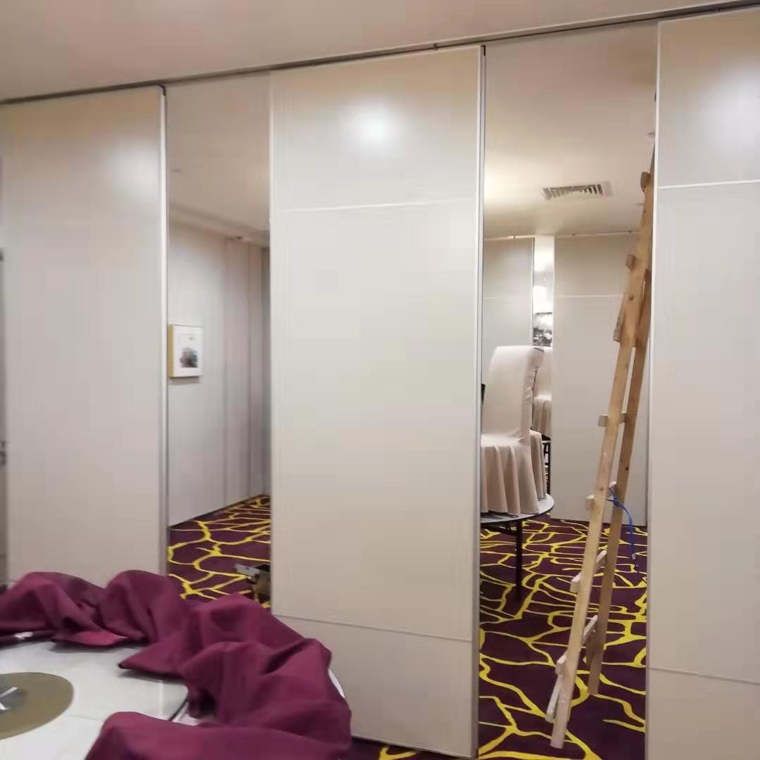多用途大厅和会议室用隔音高隔墙 3
