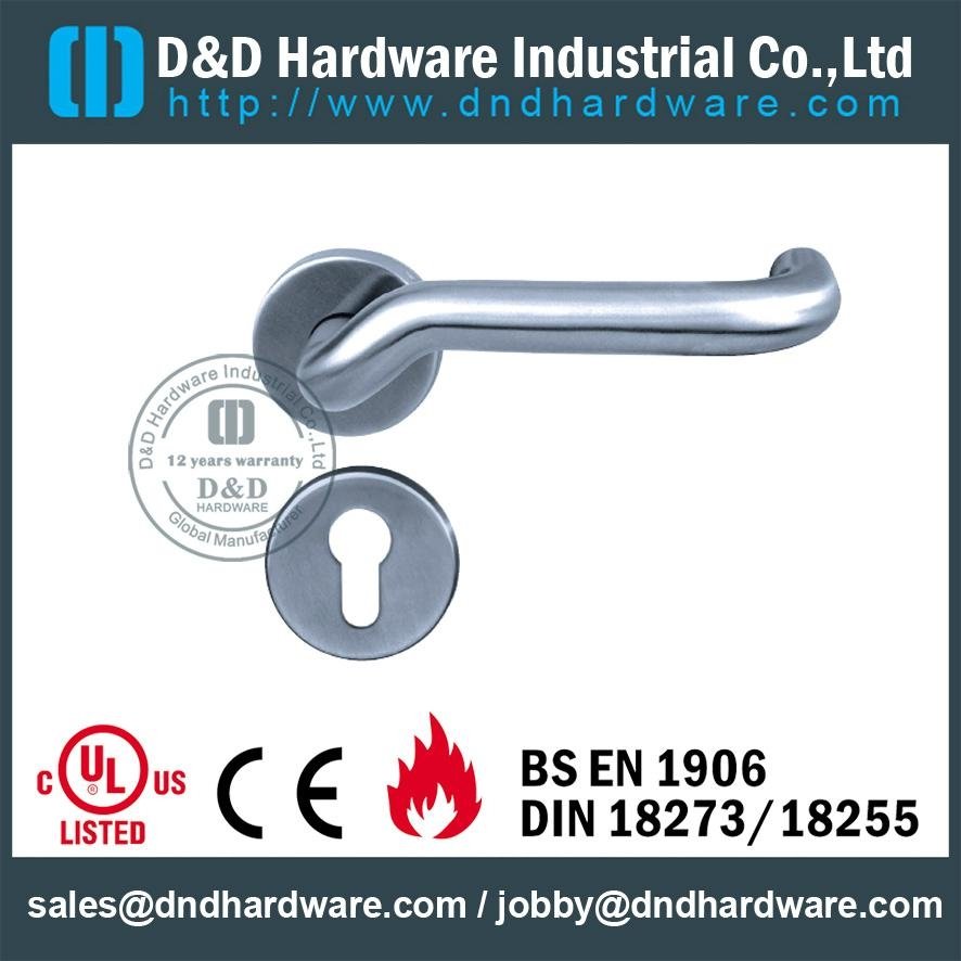 s/s lever tube door handle DDTH016