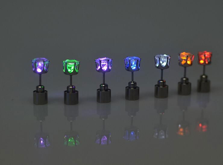 2014 China Factory Wholesale Anti-Inflammatory Charming light up LED Earrings