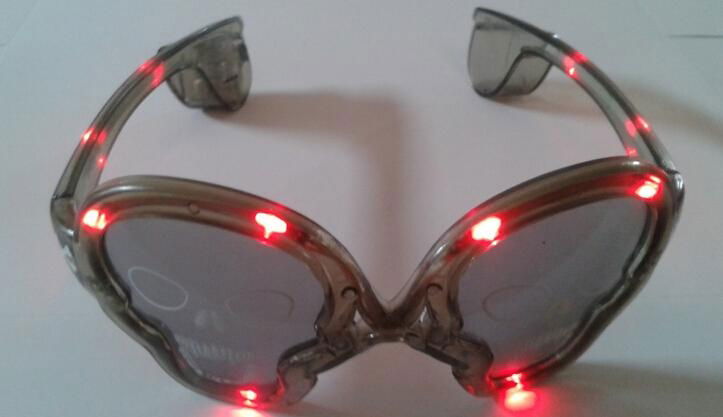 Halloween Light up LED Flashing Skull Sunglasses 2