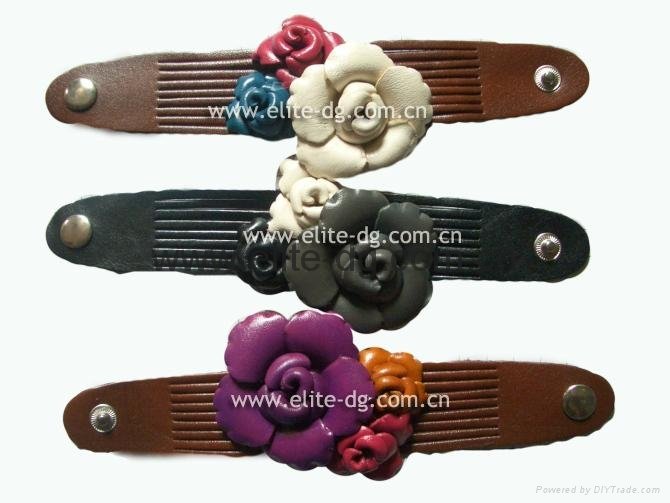 leather flower wristband, wrist strap, leather accessories factory wholesale