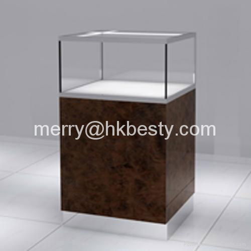 Deluxe jewelry display counter showcases in jewelry retail store
