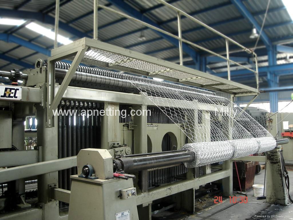 heavy weave hxagonal wire mesh gabion mattress machine  3