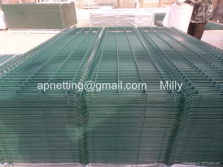 3D welded wire mesh fences/welded panel fencing/wire fencing panels 1