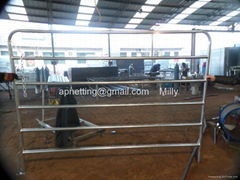 cattle swing gate/ horse and livestock fencing