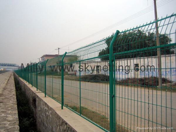 PVC高速公路折弯护栏/焊接网片生产厂家 3