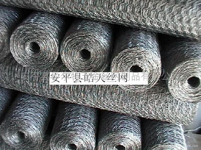 专业高上锌量10%高尔凡 PVC 石笼河堤防护网生产厂家  2