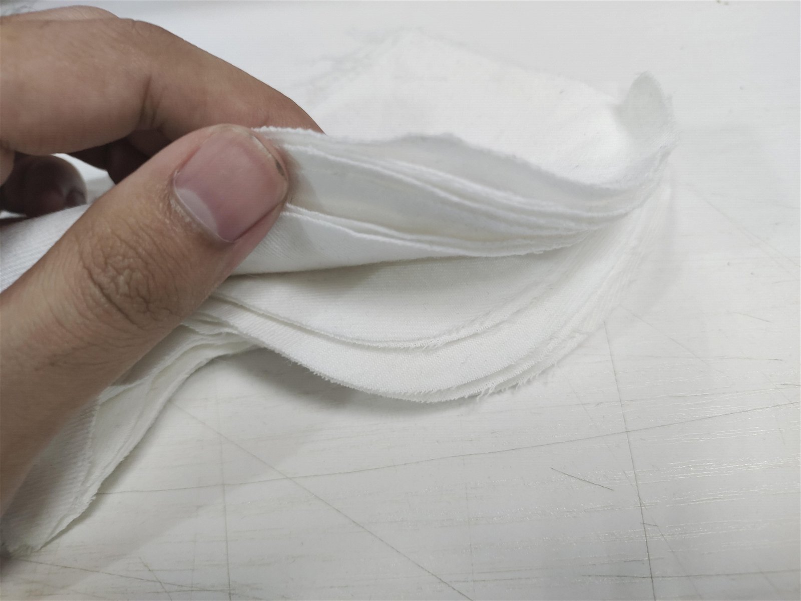 瑞洲科技-材料切割方案（牛仔布、白棉布、黑絨布、衫衣） 3
