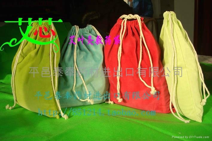 Bags of leaves treated moxibustion 3