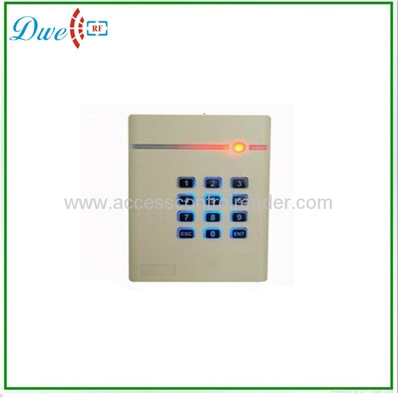 Single door standalone access controller with backlight keypad has external read 1