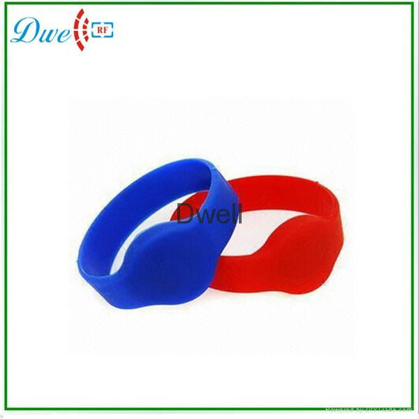 silicone wristband bracelet rfid tag waterproof 3